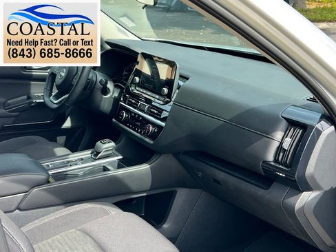 Certified 2025 Nissan Pathfinder SV FWD image 27