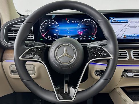 New 2026 Mercedes-Benz GLS 450 4MATIC image 18