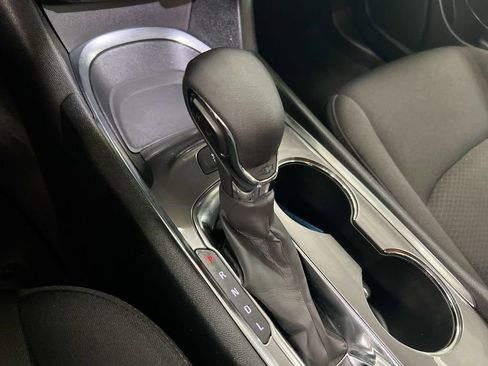 Used 2025 Chevrolet Malibu LT image 17