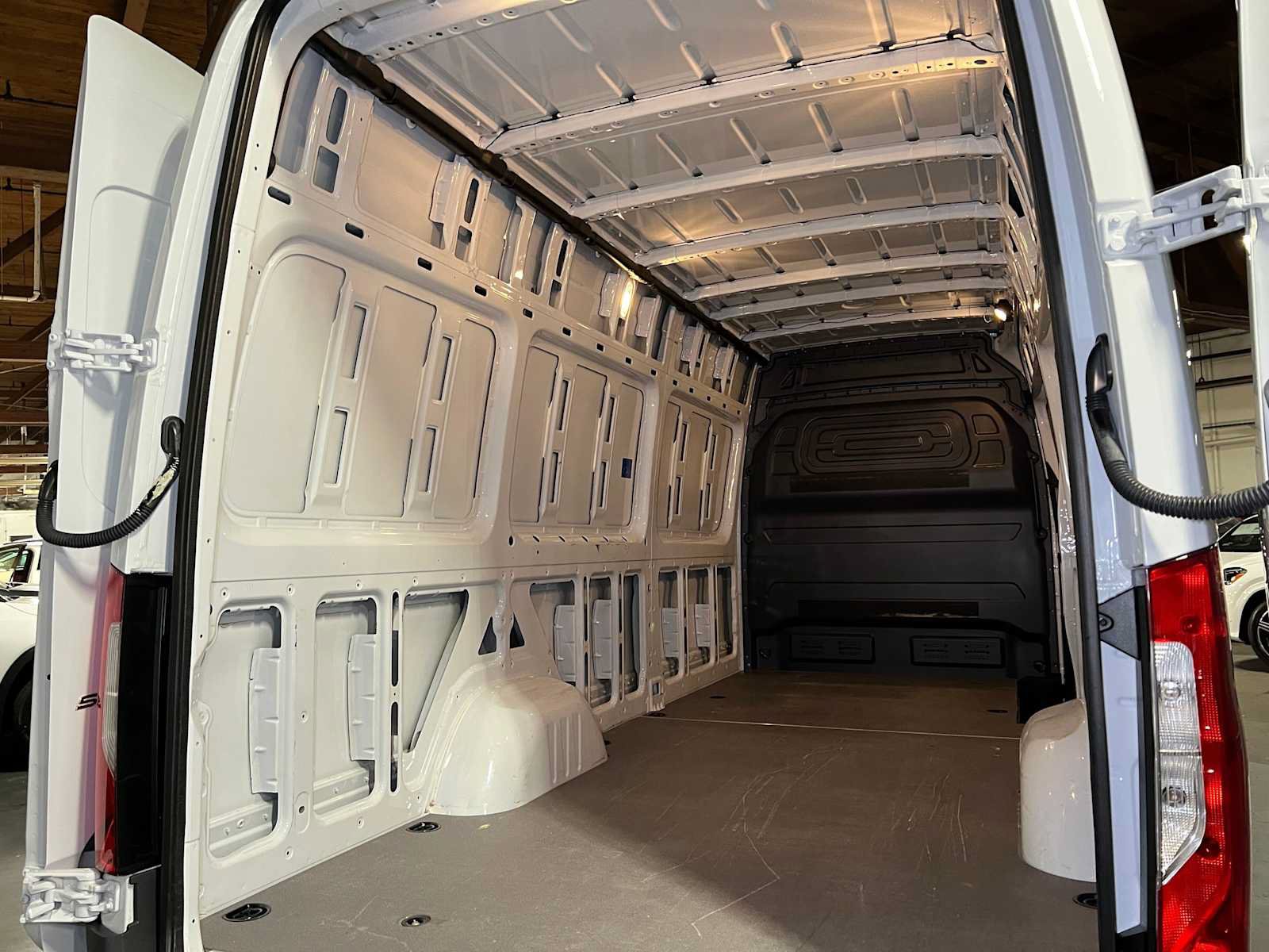 Used 2023 Mercedes-Benz Sprinter 2500 image 20