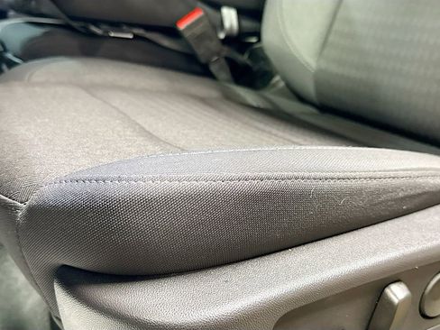 Used 2024 Chevrolet Silverado 1500 LT image 19