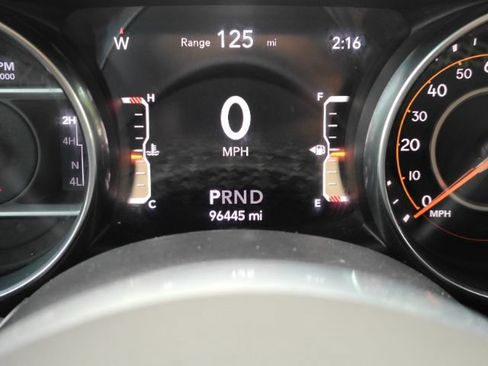 Used 2019 Jeep Wrangler Unlimited Sahara AWD/4WD image 38