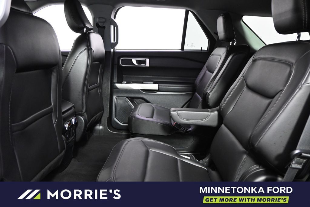 Used 2023 Ford Explorer XLT w/ Equipment Group 202A AWD/4WD image 22