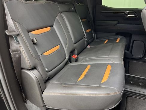 Used 2022 GMC Sierra 1500 AT4 w/ AT4 Preferred Package AWD/4WD image 21