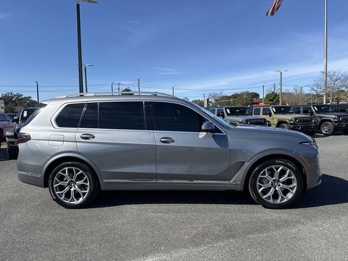 Used 2023 BMW X7 xDrive40i image 2