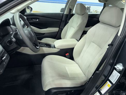 Used 2023 Honda Accord EX image 15