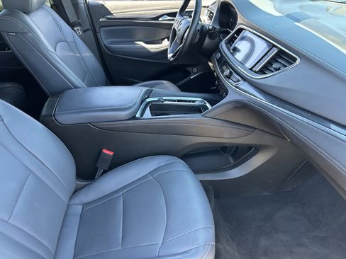 Used 2024 Buick Enclave Premium AWD/4WD image 12