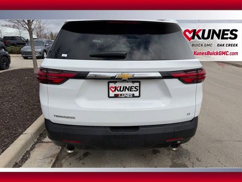 Used 2023 Chevrolet Traverse LT FWD image 5