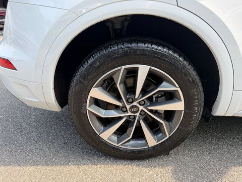 Certified 2023 Audi Q5 2.0T Premium Plus w/ Premium Plus Package AWD/4WD image 11