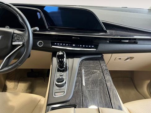 Used 2023 Cadillac Escalade Premium Luxury AWD/4WD image 9
