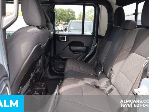 Used 2026 Jeep Gladiator Mojave AWD/4WD image 18