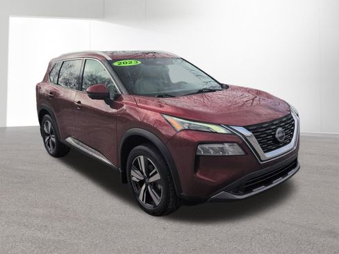 Used 2023 Nissan Rogue SL image 3