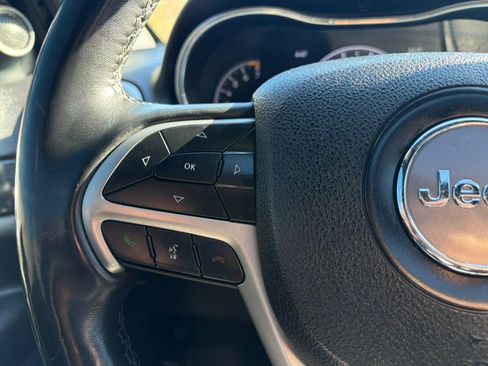 Used 2018 Jeep Grand Cherokee Altitude image 20