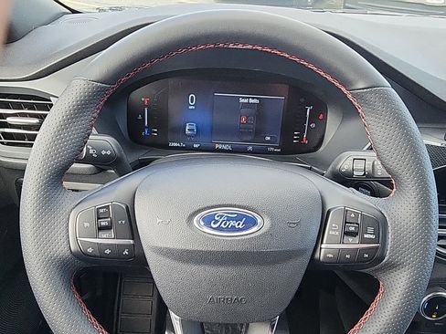 Used 2023 Ford Escape ST-Line image 16