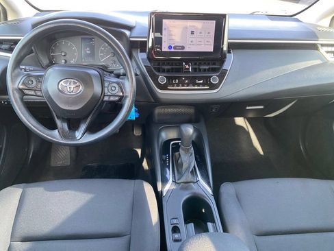 Used 2024 Toyota Corolla LE FWD image 4