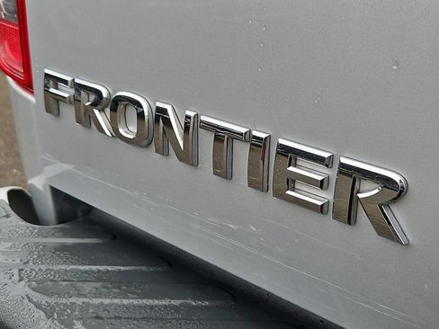 Used 2021 Nissan Frontier PRO-4X w/ Pro-4x Utility Package image 27