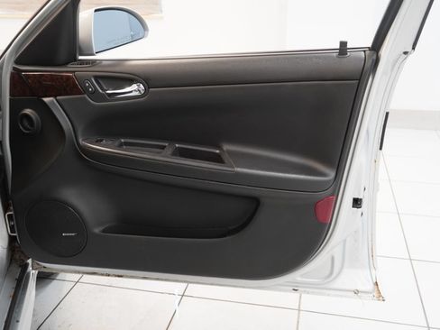 Used 2014 Chevrolet Impala LTZ FWD image 25