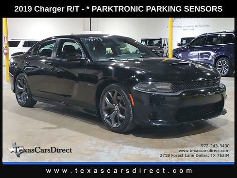 Used 2019 Dodge Charger R/T image 3