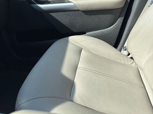 Used 2013 Ford Edge Limited w/ Driver Entry Pkg FWD image 16