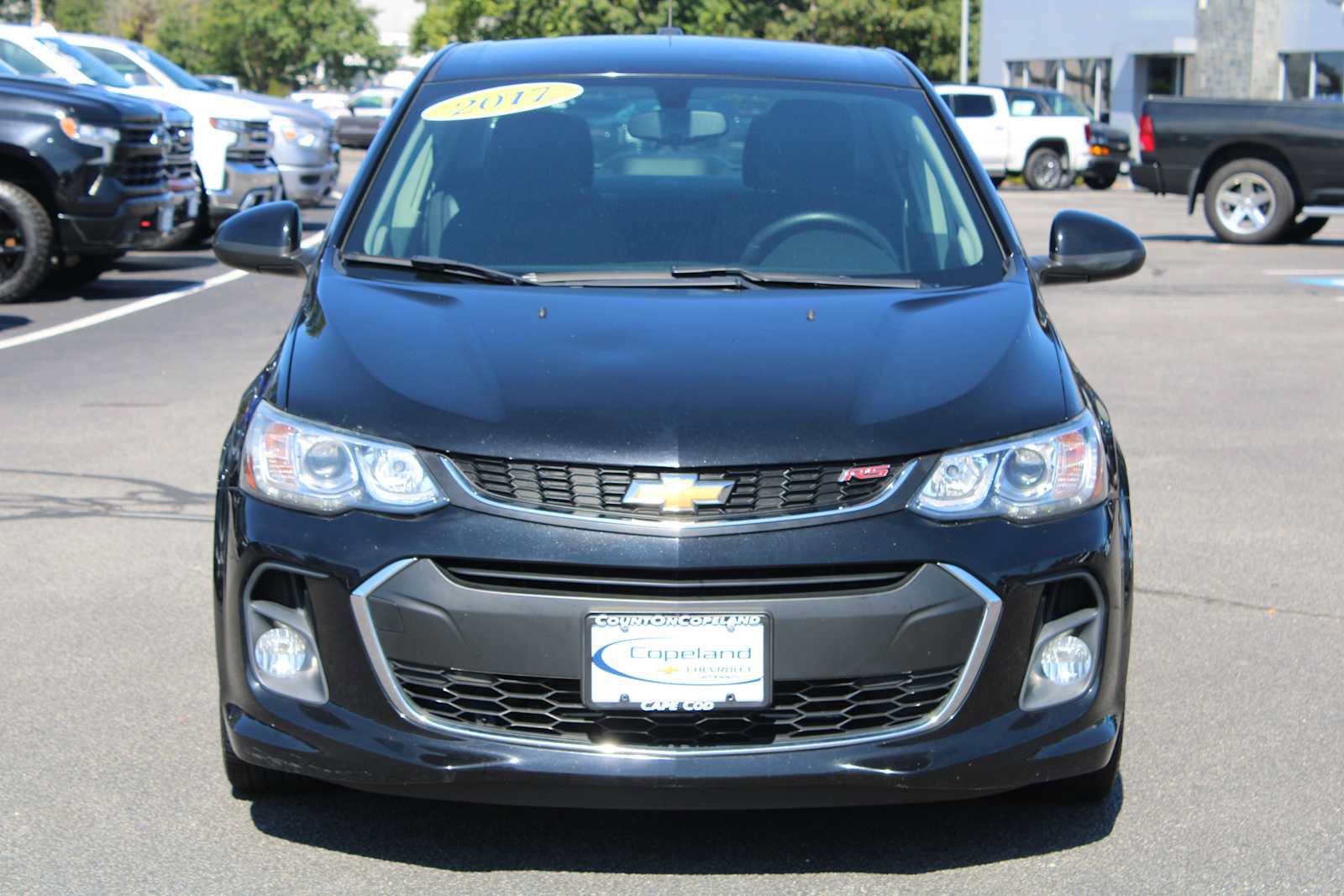Used 2017 Chevrolet Sonic LT w/ Convenience Package FWD image 2
