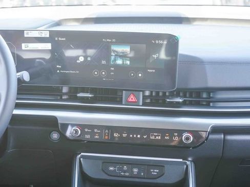 New 2026 Kia Carnival SX w/ SX Dark Edition Package FWD image 6