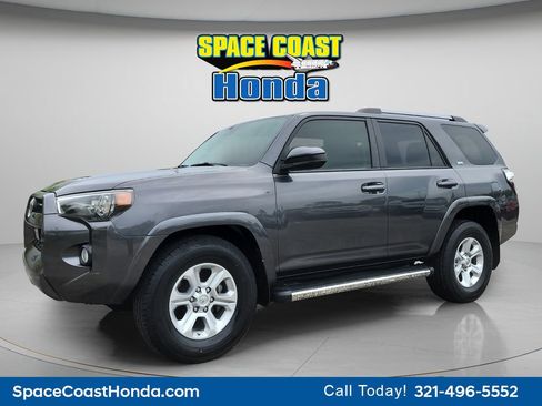 Used 2020 Toyota 4Runner SR5 RWD image 9