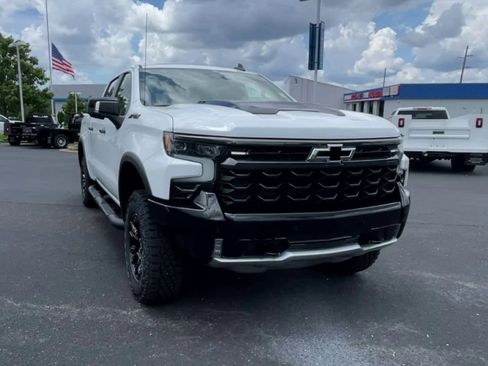 New 2025 Chevrolet Silverado 1500 ZR2 w/ Technology Package image 3