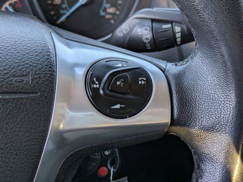 Used 2014 Ford Focus SE w/ SE Sport Package image 23