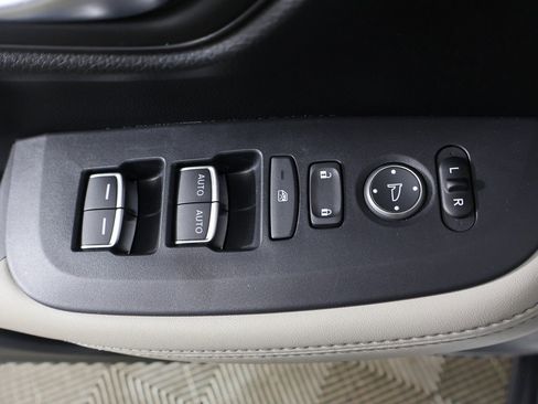 Used 2025 Honda HR-V EX-L image 36