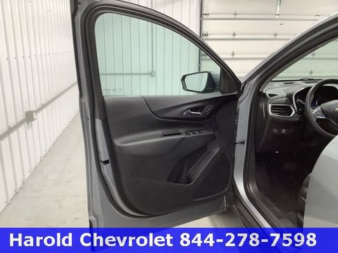 Used 2023 Chevrolet Equinox LT w/ LPO, Floor Liner Package image 14