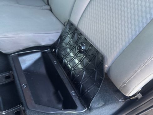 Used 2020 Toyota Tacoma SR w/ SR Convenience Package image 21