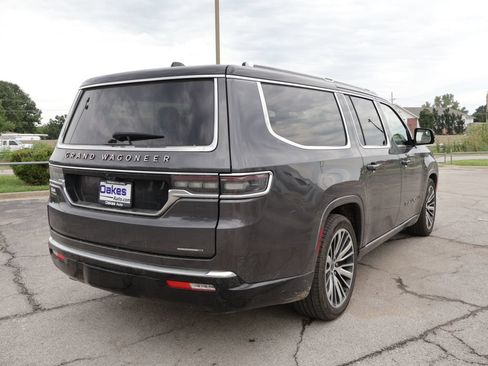 Used 2024 Jeep Grand Wagoneer L Series III AWD/4WD image 7