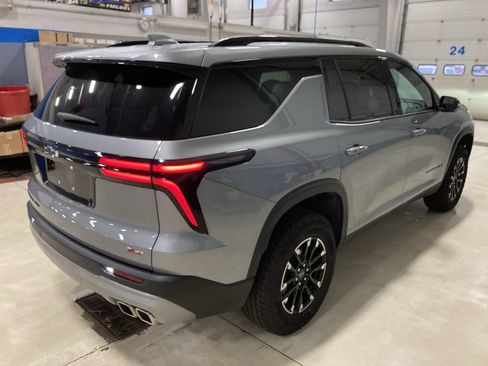Used 2025 Chevrolet Traverse Z71 AWD/4WD image 7