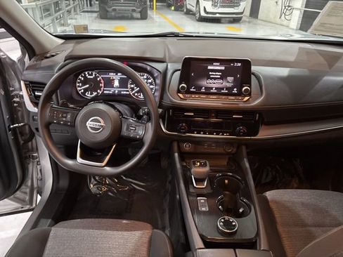 Used 2021 Nissan Rogue SV image 20