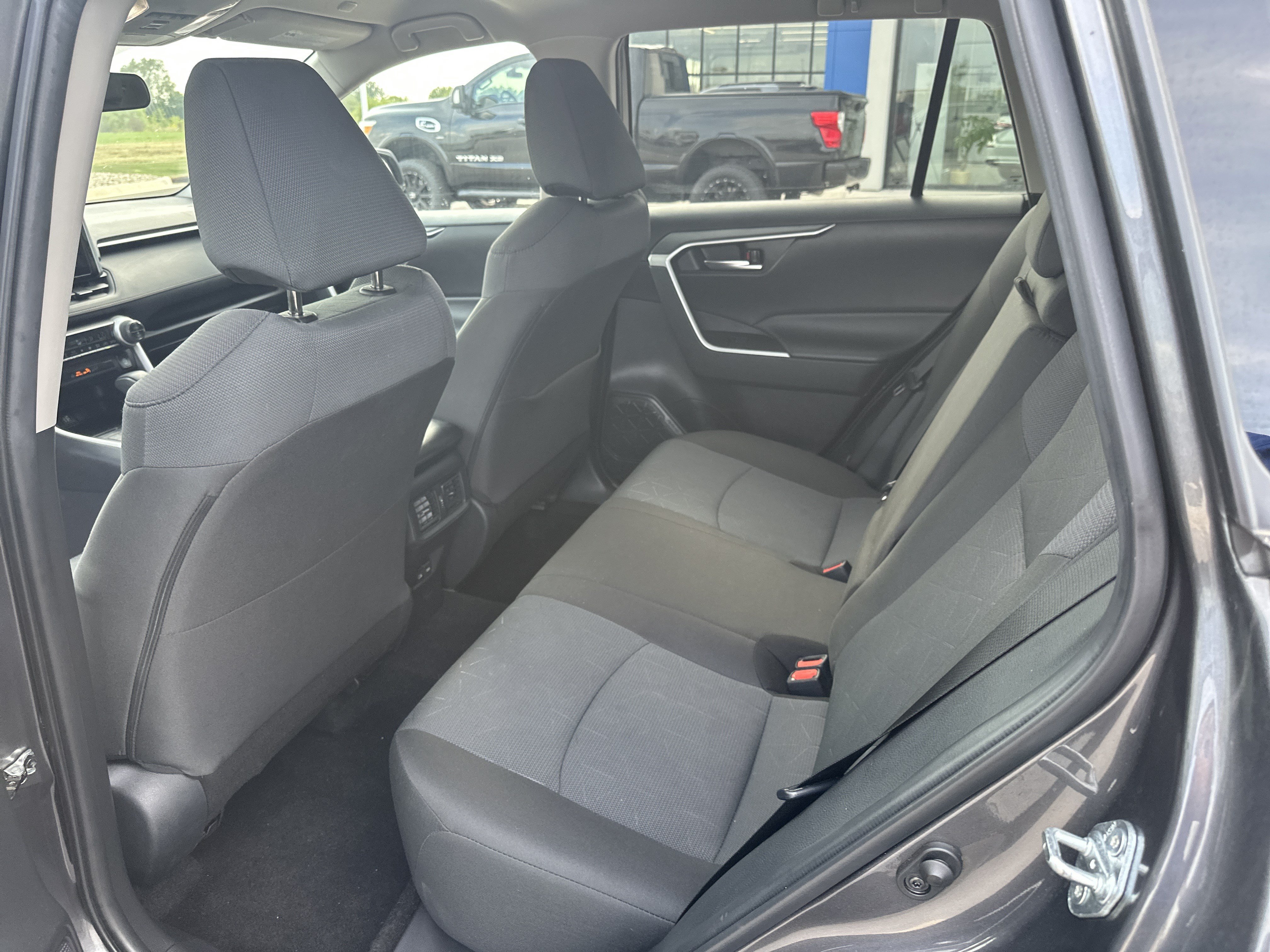 Used 2025 Toyota RAV4 XLE AWD/4WD image 23