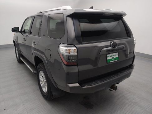 Used 2017 Toyota 4Runner SR5 AWD/4WD image 6