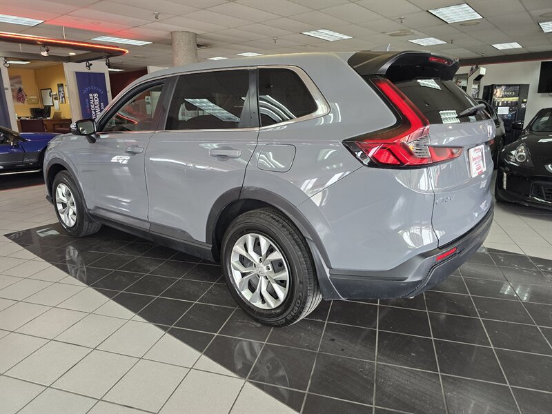 Used 2025 Honda CR-V LX image 6