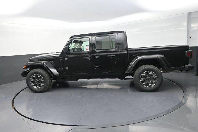 New 2026 Jeep Gladiator Sport AWD/4WD image 5