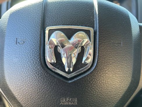 Used 2017 RAM 3500 Tradesman w/ Chrome Appearance Group image 15