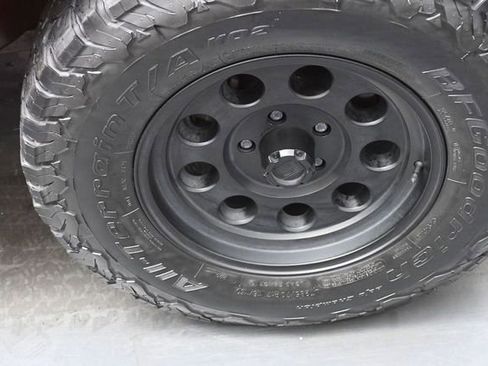 Used 2015 Jeep Wrangler Unlimited Sahara AWD/4WD image 29