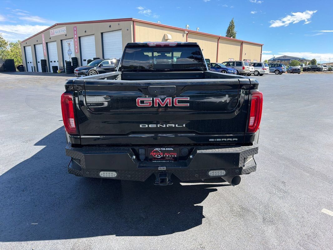 Used 2022 GMC Sierra 3500 Denali AWD/4WD image 9