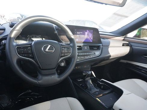 Used 2023 Lexus ES 250 w/ Premium Package image 28