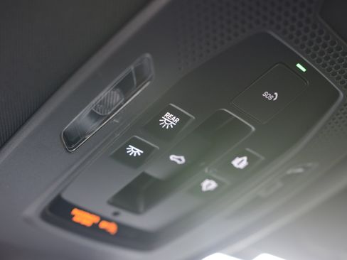 Certified 2025 Porsche Panamera 4 AWD/4WD image 23