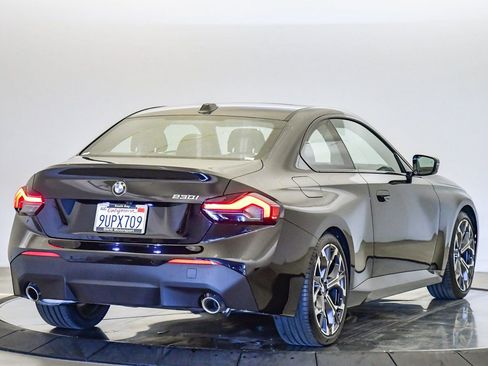 Used 2025 BMW 230i 230i w/ Convenience Package image 5