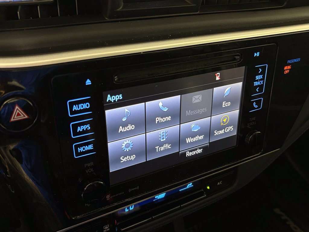 Used 2018 Toyota Corolla SE w/ SE Premium Package FWD image 23