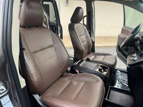 Used 2017 Toyota Sienna Limited AWD/4WD image 13