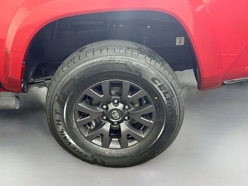 Used 2021 Toyota Tacoma SR5 image 27