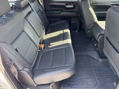 Used 2024 GMC Sierra 1500 SLT w/ X31 Off-Road Package image 15