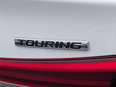 Used 2023 Honda Civic Touring image 9