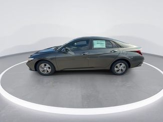 New 2026 Hyundai Elantra SE FWD video 5